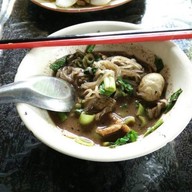 ก๋วยเตี๋ยวเรือตี๋หมวย อร่อยเด็ดเจ็ดย่านน้ำ