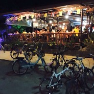 หน้าร้าน บ้านไม้ไก่แซ่บ