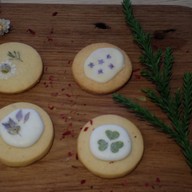 เมนูของร้าน Flower in Hand by P. Cafe