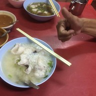 โจ๊กข้าวต้มต้มเลือดหมู