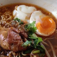บ้านไม้ไก่แซ่บ