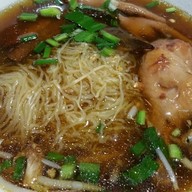 เมนูของร้าน ก๋วยเตี๋ยวไก่ข้ามฟาก สุรวงศ์ สุรวงศ์