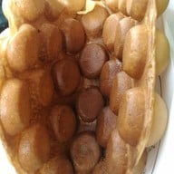 วอฟเฟิลฮ่องกง โดย เอ้ก อี๊ เอ้ก เอ้ก @Curve