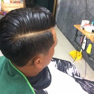 JOE'S BARBER SHOP