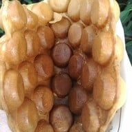 วอฟเฟิลฮ่องกง โดย เอ้ก อี๊ เอ้ก เอ้ก @Curve