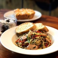 เมนูของร้าน CRUNCH Sourdough & Sandwich - ครันช์ ซาวโดว์ & แซนด์วิช Prachauthit