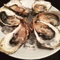 Wine Pub โรงแรมพูลแมนคิงเพาเวอร์ กรุงเทพฯ