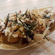 Bloc 26th takoyaki bar and bistro ลาดปลาเค้า