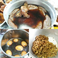 เมนูของร้าน เป็ดพะโล้ ข้างโรงรับจำนำนนทบุรี (เจ้าเก่า) ไม่มีสาขาอื่น