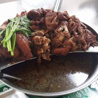 ข้าวขาหมูเจ๊ลำใย บางแค&ก๋วยเตี๋ยวต้มยำน้ำขลุกขลิก