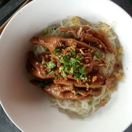 เดือนร่มไทร ไก่มะระ ปากเกร็ด