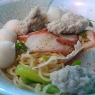 เมนูของร้าน เล็ก-กุ่ย บะหมี่หมูแดง