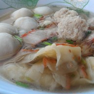 เมนูของร้าน เล็ก-กุ่ย บะหมี่หมูแดง