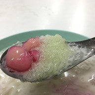 เมนูของร้าน สายไหมบะหมี่เกี๊ยวกุ้ง สุดท่าน้ำศิริราช