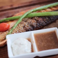 เมนูของร้าน TRYST Café and Bistro