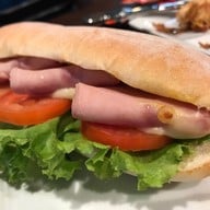 Simply W Cafe La Villa, Ari