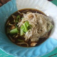 ก๋วยเตี๋ยวเรือบ้านอำเภอ