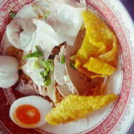 เมนูของร้าน ก๋วยเตี๋ยวหมูพี่รัตน์ สาขา 2 ภูธร 8
