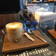 Amatissimo caffe' สาขาสัมมากร (มีสาขาเดียว)