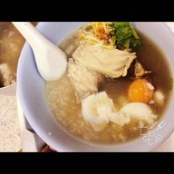 ข้าวต้มปลา โจ๊กหมู สามแยกหมี