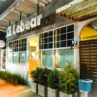 Le Bear cafe' & bakery