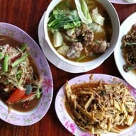เมนูของร้าน ส้มตำเจ๊เล็ก คลองลาน