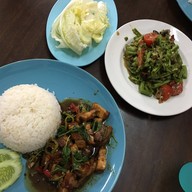 ครัวอีสาน @สารภี