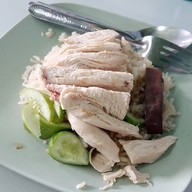 เมนูของร้าน ข้าวมันไก่แม่ตุ๊กตา