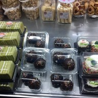 บรรยากาศ ลิ้มเจริญ