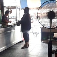 ร้านจุ๊ยโภชนา