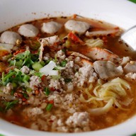ก๋วยเตี๋ยวหมูต้มยำบ้านจิก อุดรธานี