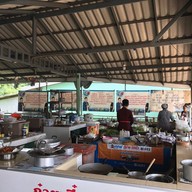 บรรยากาศ ร้านน้องปั๊ม อาหารตามสั่งส้มตำรสเด็ด เจ้าดั้งเดิมของห้วยมงคล