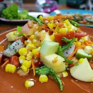 เมนูของร้าน ส้มตำซีฟู้ด วงเวียนหลังป้อมทุ่งลุง