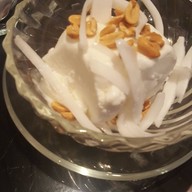 กำแพงแก้ว บาย เชฟตูตู