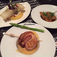 Wine Pub โรงแรมพูลแมนคิงเพาเวอร์ กรุงเทพฯ