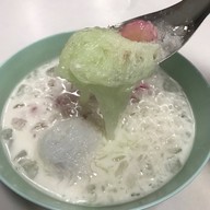 เมนูของร้าน สายไหมบะหมี่เกี๊ยวกุ้ง สุดท่าน้ำศิริราช