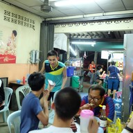 รำไพ บะหมี่เกี๊ยว ปู หมูแดง