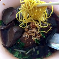 เมนูของร้าน ก๋วยเตี๋ยวเป็ดจันทร์ริม สัตหีบ