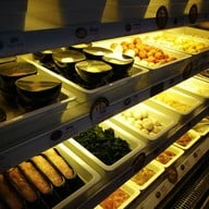 มุมพวกลูกชิ้นและของทานเสริมอื่นๆ