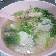 เมนูของร้าน บ้านแม่แอนข้าวต้มปลา อาหารซีฟู๊ด