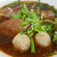 เมนูของร้าน เจ๊โตเกาเหลาเนื้อ-หมูตุ๋น แยกมอเตอร์เวย์