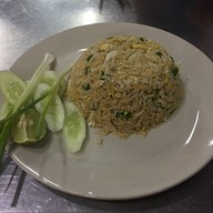 เมนูของร้าน ปิยะสุข หูฉลาม ข้าวผัดปู