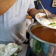 เป็ดย่าง หมูกรอบ สาธุประดิษฐ์