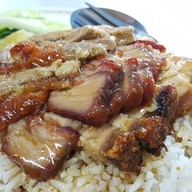 เป็ดย่าง หมูกรอบ สาธุประดิษฐ์