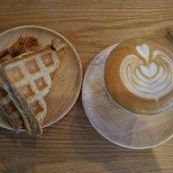 เมนูของร้าน Burkta Coffee ท่าแพ
