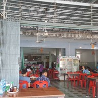 บรรยากาศ ข้าวมันไก่คลองหวะ