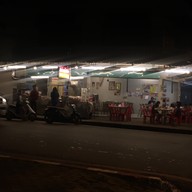 หน้าร้าน ผัดไทยเส้นจันท์