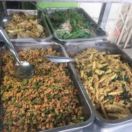 ตุ๊กโภชนา สะพานวันชาติ