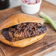 เมนูของร้าน DEAN & DELUCA มหานคร คิ้วบ์