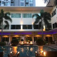 Q Bar Sukhumvit 79-อ่อนนุช